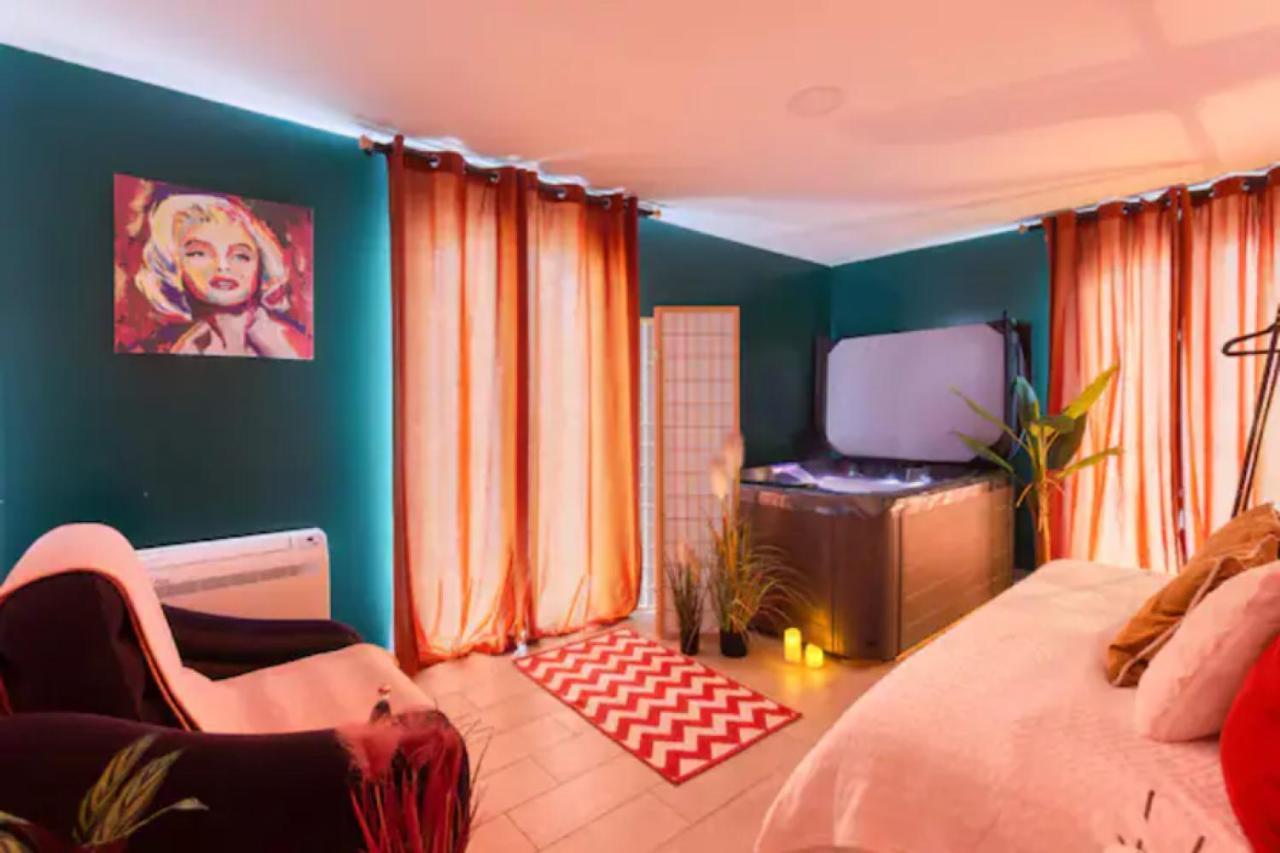 Suite Marilyn Monroe & Spa - 4P - Proche Disney Montry Exterior photo
