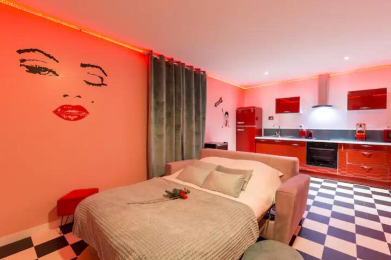 Suite Marilyn Monroe & Spa - 4P - Proche Disney Montry Exterior photo